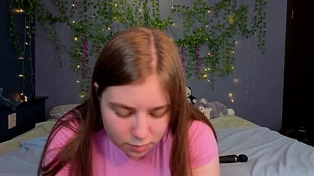 Boobsy girl online show from July 16, 2026, 11:40 am