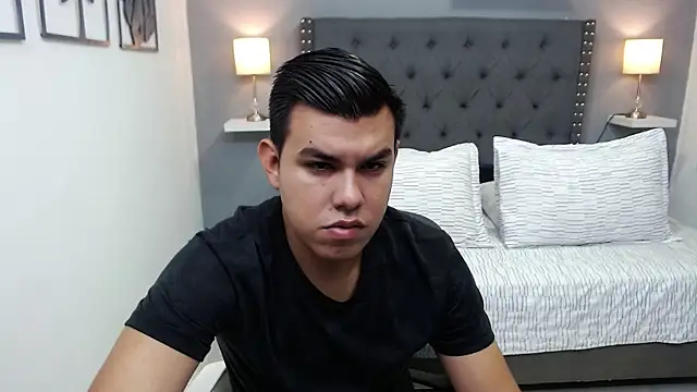 mathias thompson online show from April 21, 2026, 2:01 pm