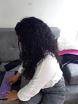 paulina aura online show from April 29, 2026, 3:38 pm