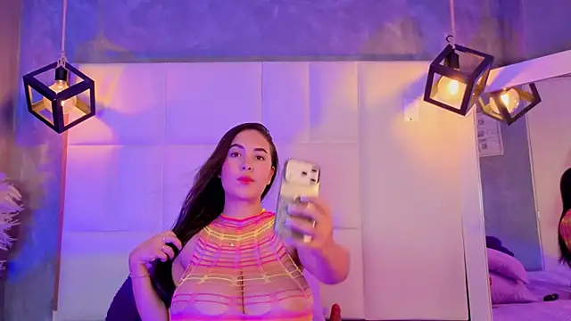Violetta rose  online show from July 15, 2026, 11:01 pm