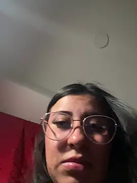 FERNANDA-ROSE online show from May 10, 2026, 5:11 am