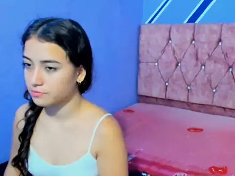 Snapshot of princess_emma18 chatting on June 21, 2026, 10:04 pm princess emma18 online show from June 21, 2026, 10:04 pm