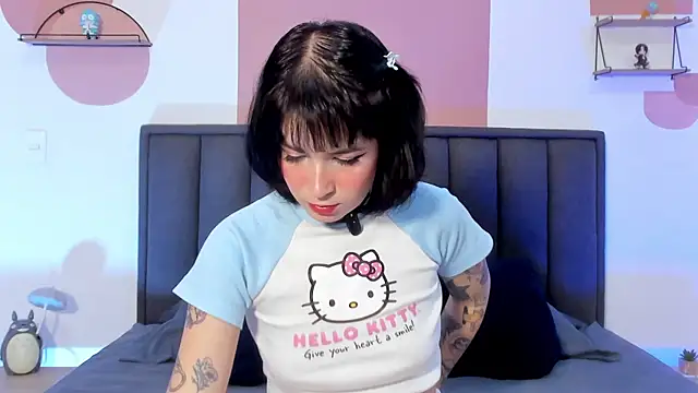 miyuyoshikawa online show from April 21, 2026, 11:39 am