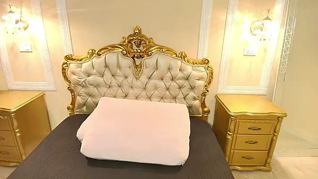 Snapshot of PaulineKosh chatting on July 2, 2026, 8:48 pm PaulineKosh online show from July 2, 2026, 8:48 pm