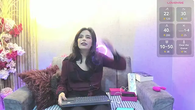 ShantalBr online show from May 22, 2026, 3:04 am