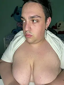 nina22xxxz online show from May 23, 2026, 12:31 am