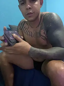 Candela3333 online show from June 7, 2026, 1:00 am