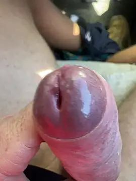 Snapshot of givemeahandpls chatting on July 14, 2026, 2:27 am givemeahandpls online show from July 14, 2026, 2:27 am