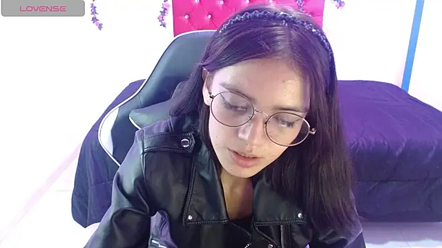 jaide16092020 online show from May 6, 2026, 10:03 pm