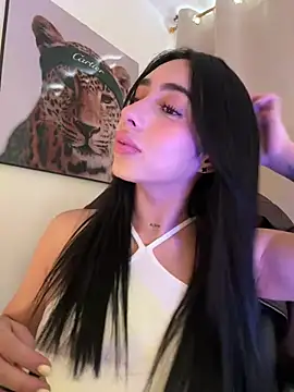 IsabellaNoir  online show from July 18, 2026, 5:10 pm