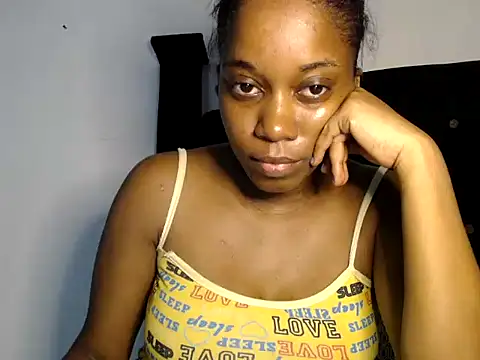 Enchantriss online show from October 18, 2025, 12:23 am