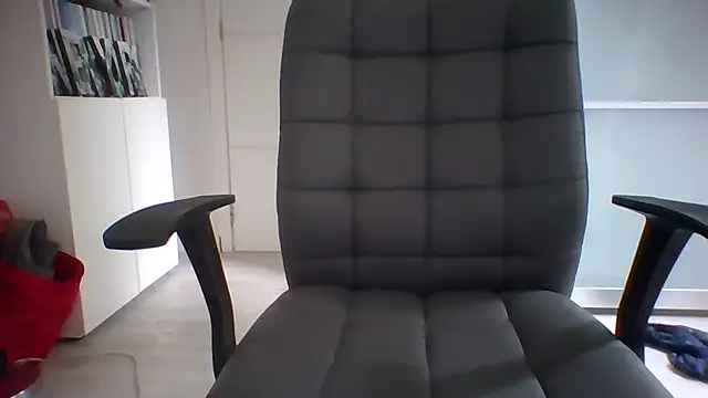 Leorix6 online show from July 23, 2026, 1:19 pm