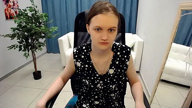  donnaSia  online show from May 26, 2026, 10:46 am