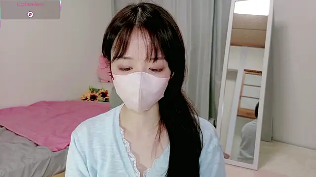 mayu chan  online show from June 29, 2026, 11:43 am