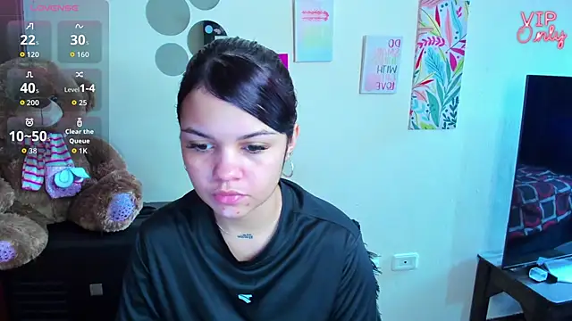 angelina 77 online show from June 9, 2026, 1:56 pm