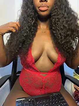 Leylabelle26 online show from July 14, 2026, 12:32 am