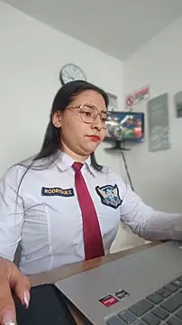 Snapshot of Queen_linda1 chatting on July 24, 2026, 1:51 pm Queen linda1 online show from July 24, 2026, 1:51 pm