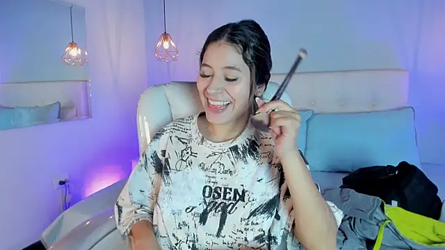 Alessia blaze online show from May 7, 2026, 5:11 am