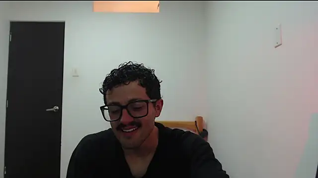 CuriousTomX online show from April 28, 2026, 1:37 am