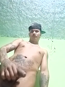 Micaejj online show from April 21, 2026, 8:37 pm