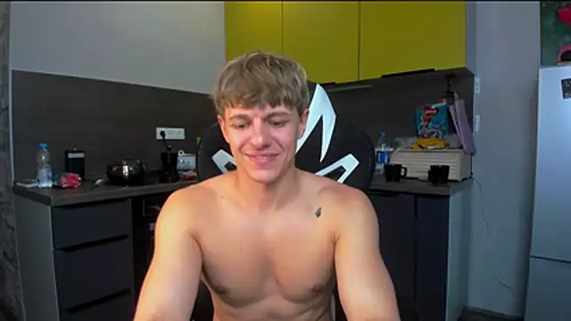 Snapshot of prince_nik chatting on July 4, 2026, 3:27 pm prince nik online show from July 4, 2026, 3:27 pm