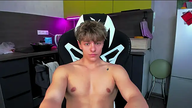 Snapshot of prince_nik chatting on June 25, 2026, 10:20 am prince nik online show from June 25, 2026, 10:20 am