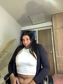 Mia isabella   online show from May 1, 2026, 3:28 pm