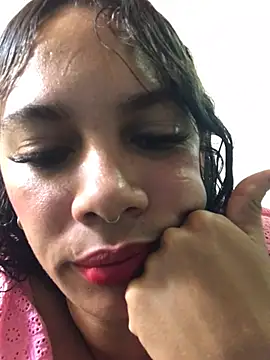 Snapshot of angie_estefany2026 chatting on April 23, 2026, 8:21 pm angie estefany2026 online show from April 23, 2026, 8:21 pm
