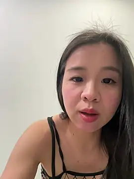 Snapshot of NiNa5203 chatting on May 8, 2026, 7:12 am NiNa5203 online show from May 8, 2026, 7:12 am