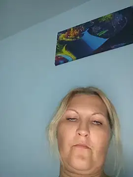 Snapshot of Divineblond chatting on May 29, 2026, 7:31 pm Divineblond online show from May 29, 2026, 7:31 pm