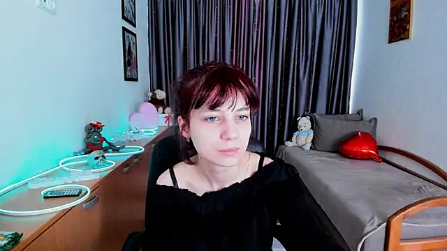 Snapshot of MiniLysii chatting on June 5, 2026, 5:45 am MiniLysii online show from June 5, 2026, 5:45 am