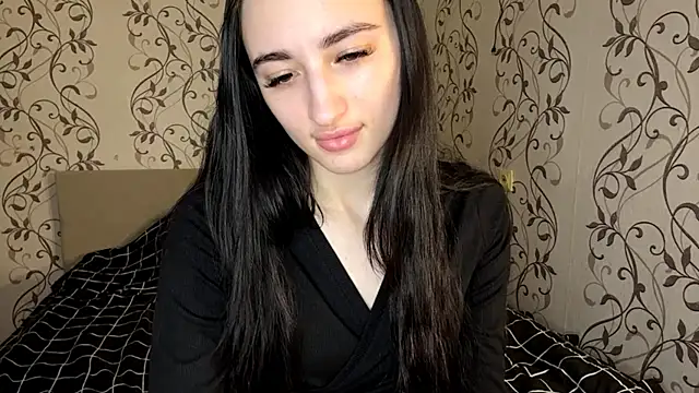 RosamondRuhn online show from June 9, 2026, 10:38 am