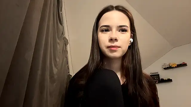 Snapshot of JoellaGrode chatting on May 13, 2026, 8:27 pm JoellaGrode online show from May 13, 2026, 8:27 pm