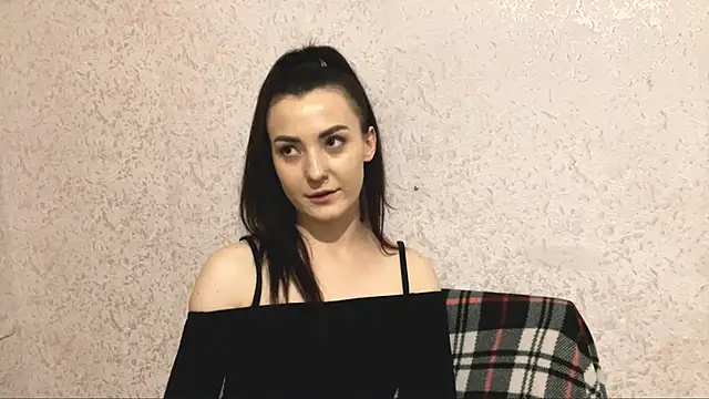 Madisonlovx online show from April 22, 2026, 11:11 pm