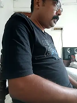 TamilRedchilli online show from May 4, 2026, 7:11 am
