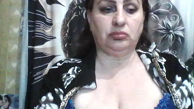 Snapshot of LoaqLovew chatting on May 17, 2026, 6:46 am LoaqLovew online show from May 17, 2026, 6:46 am