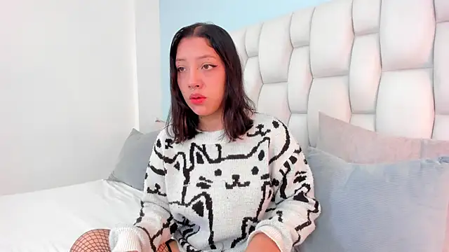 vayra moon online show from June 6, 2026, 12:54 pm