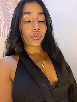SaryJonex online show from June 3, 2026, 3:06 pm