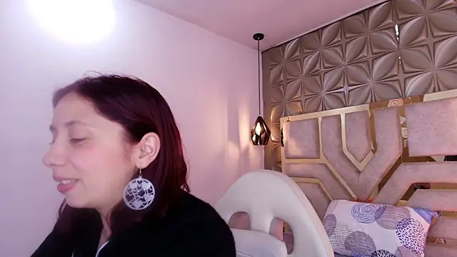 Snapshot of stephaniesun_ chatting on May 18, 2026, 1:05 pm stephaniesun online show from May 18, 2026, 1:05 pm