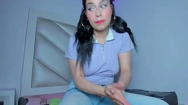 Snapshot of Valentina_js chatting on June 6, 2026, 8:47 pm Valentina js online show from June 6, 2026, 8:47 pm