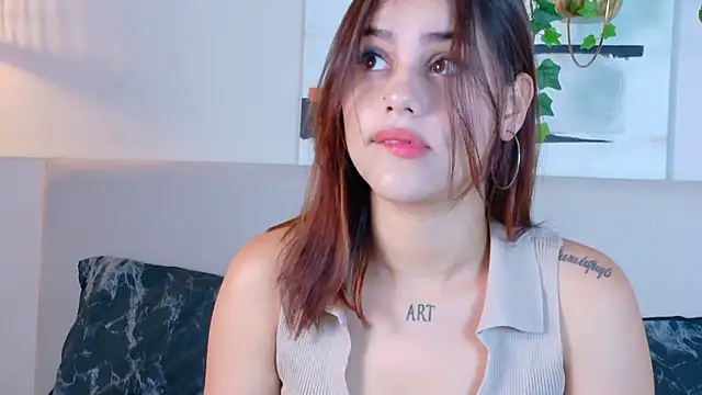 CuteWofy  online show from June 3, 2026, 11:44 am