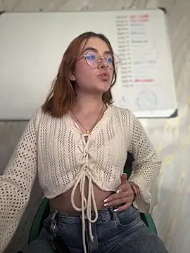 Zoegreco online show from April 24, 2026, 9:06 pm