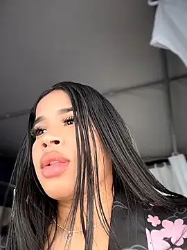 Snapshot of EmmaExoticaXXX chatting on June 18, 2026, 9:31 pm EmmaExoticaXXX online show from June 18, 2026, 9:31 pm