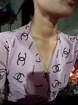 Rosie LoveUU online show from April 25, 2026, 1:25 pm