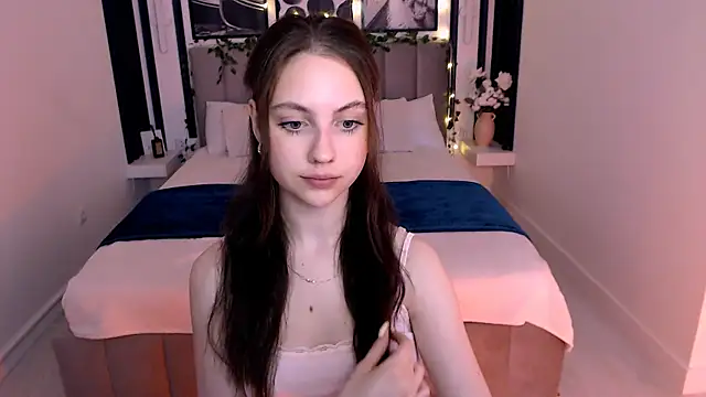  AliceWells online show from July 7, 2026, 7:23 am