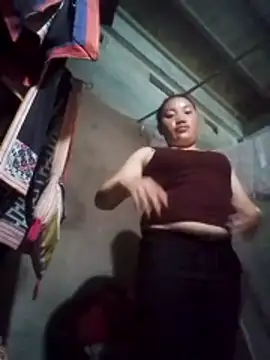 Huyen1133 online show from April 24, 2026, 5:53 am