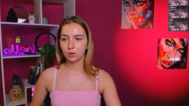 lina moone online show from May 8, 2026, 2:43 pm