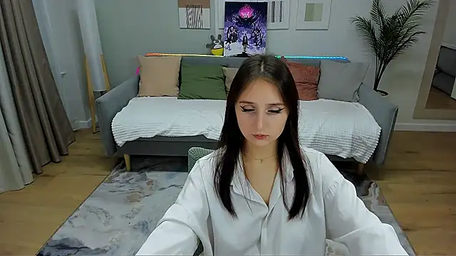 JulietteMonli online show from July 26, 2026, 7:32 pm