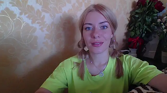 Softy Aura  online show from July 7, 2026, 1:14 pm