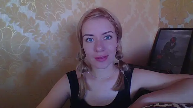 Softy Aura  online show from July 1, 2026, 4:18 pm